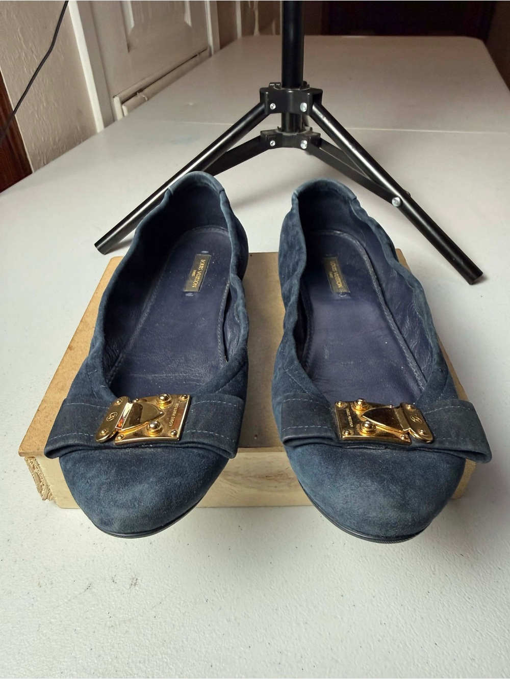 LOUIS VUITTON Moccasin
Loafers Bllerina Flat Europe Sz
39 / US 9 Blue Suede - Picture 10 of 12